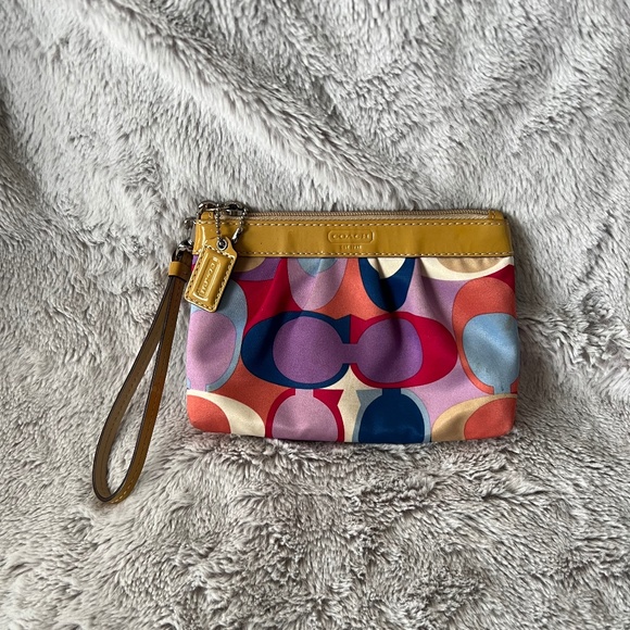 Coach wristlet - Picture 1 of 7